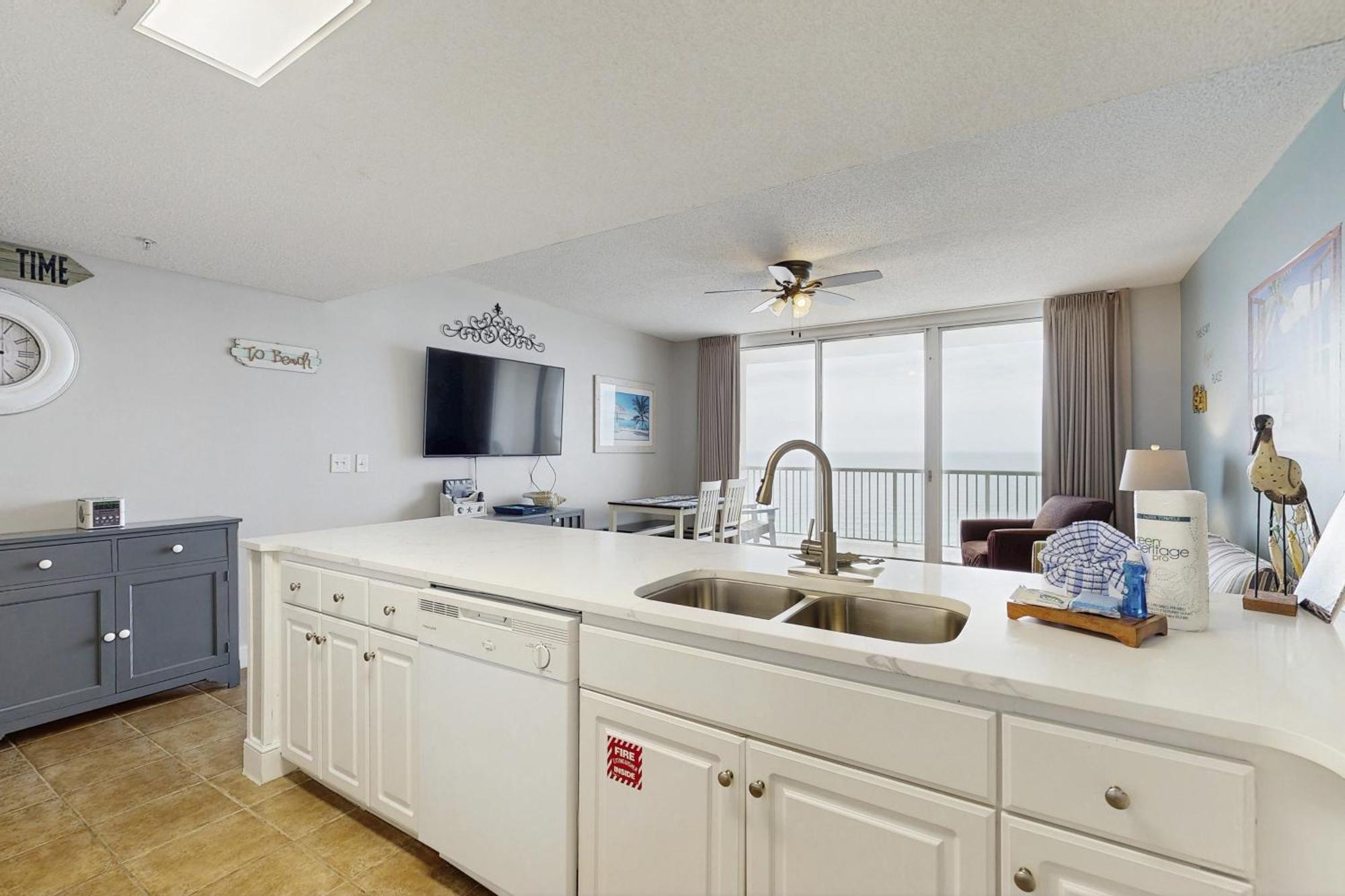 Majestic Beach Resort III Panama City Beach Exterior photo